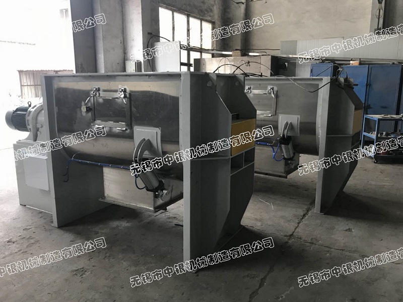 無(wú)錫中銀兩臺(tái)1000L螺帶混合機(jī)成功發(fā)往安徽合肥