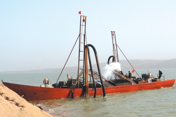 抽沙船、吸沙船系